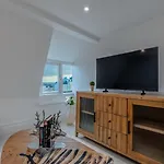 Daire Period Penthouse In Clifton Village *