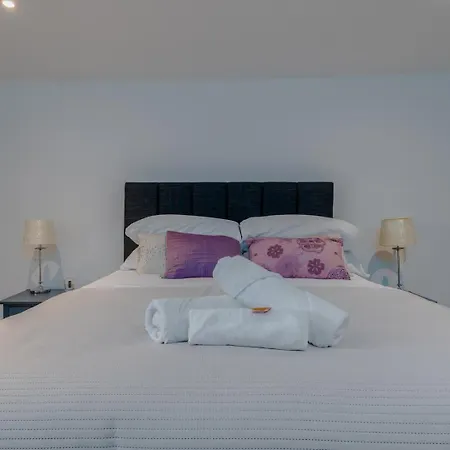 Apartament Period Penthouse In Clifton Village