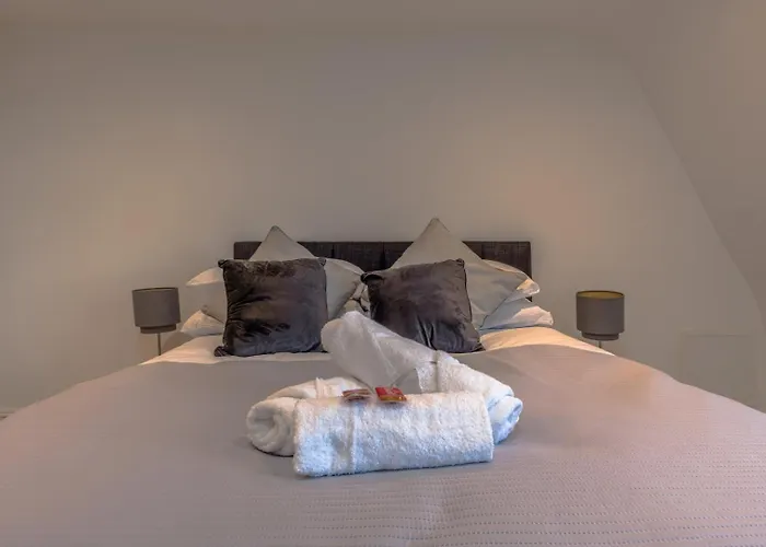 Period Penthouse In Clifton Village Apartment Bristol