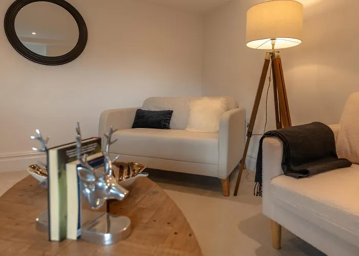 Period Penthouse In Clifton Village Apartment