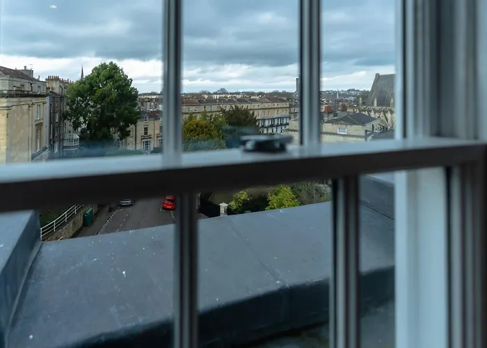 Period Penthouse In Clifton Village Apartment Bristol